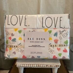 ⚡️Rae Dunn "LOVE" King Sheet Set